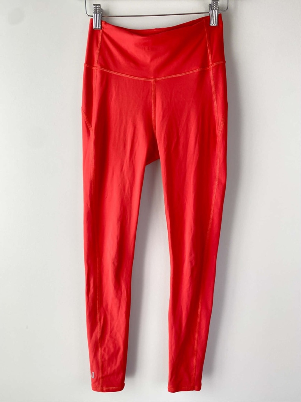 Vuori Womens Stride Leggings XS/S Red Orange Bright Athletic Sporty Pocket